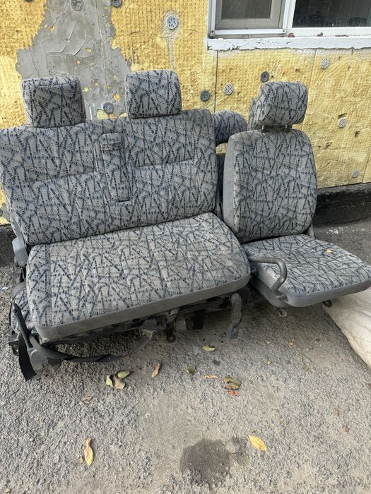 Сиденья на Делика квадрат