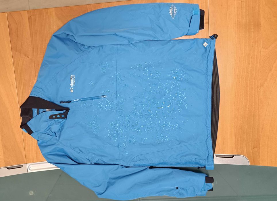 Columbia®-Omni-Tech™-Много Запазено