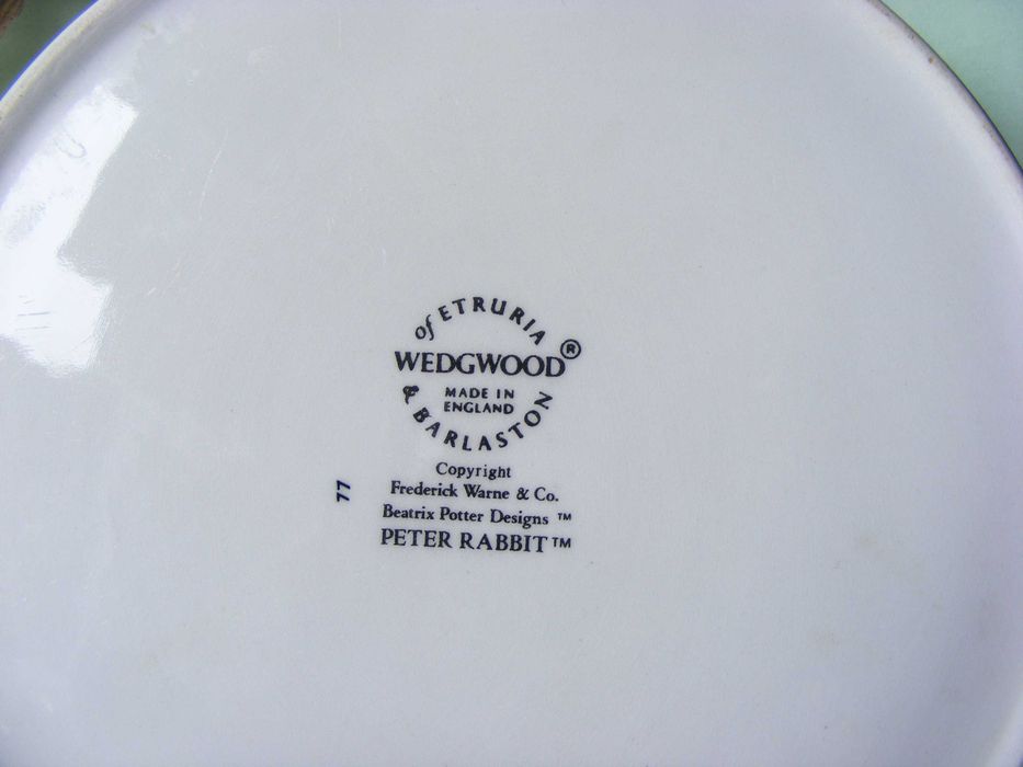 Свещник, Статуетка покривка и други