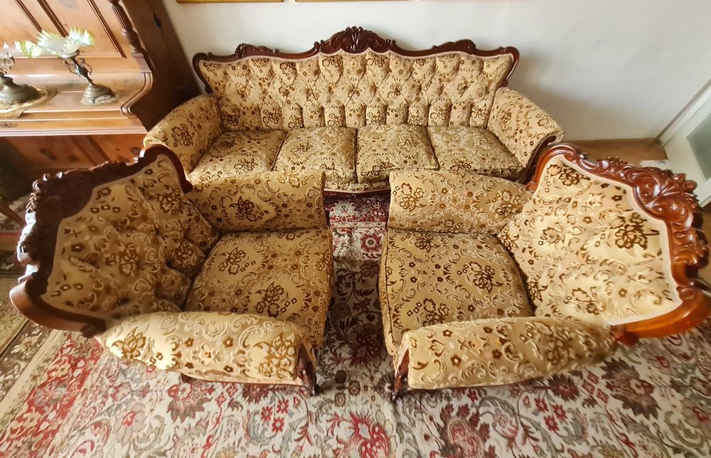 Продавам холова гарнитура - барок