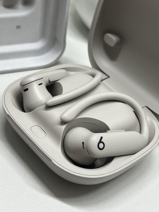 Powerbeats pro 2 новые Срочно!