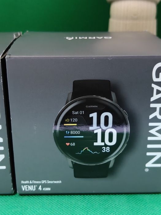Garmin - Venu 4 41mm smartwatch cu GPS și AMOLED - Lunar Glod nou