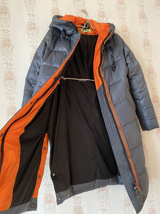 Продам пуховик женский