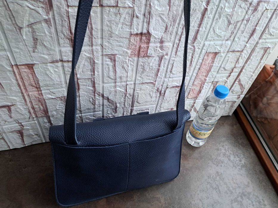 дамска чанта,малка тъмно синя чантичка