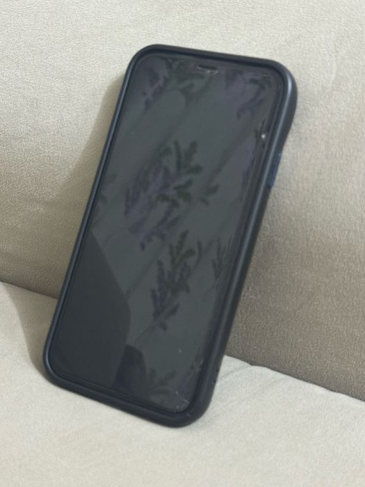 Продам айфон 11 состояние хорошое