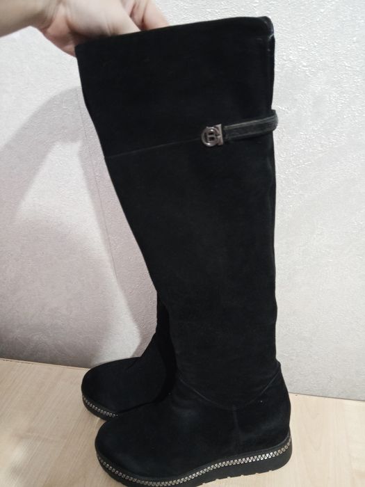 Продам сапоги замшевые