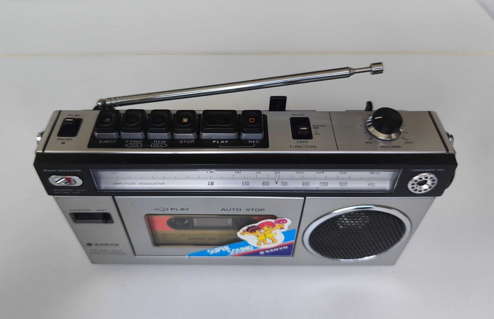 Radio casetofon portabil Sanyo