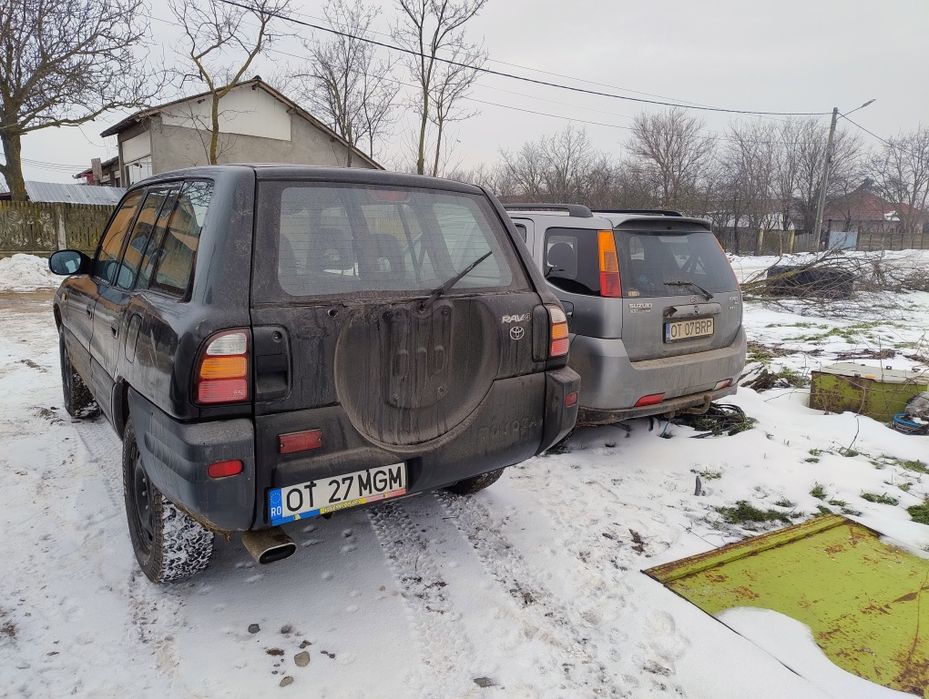Suzuki Ygnis 1,3 benzina și gpl Toyota 2000benzina