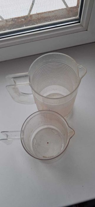 Продам 2 кружки б/у