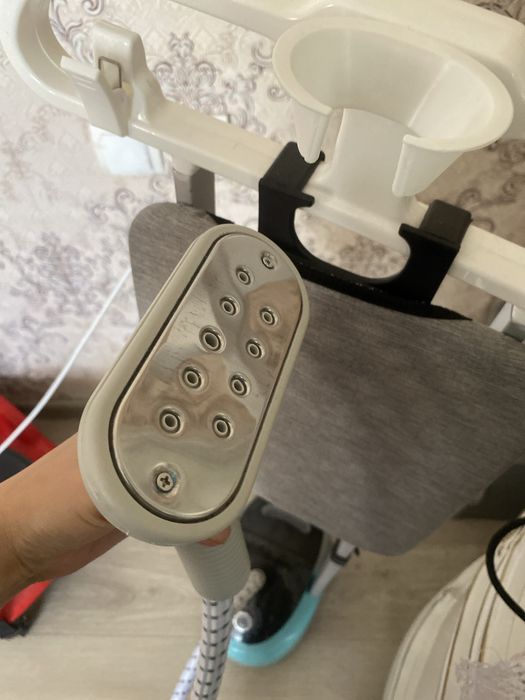 тік тұрған үтік (вертикальный отпариватель)