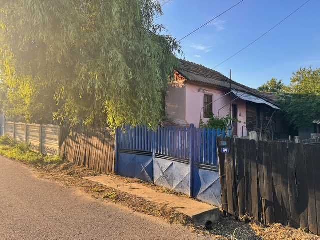 Casă de vânzare în comuna Gogoșu, județul Mehedinți