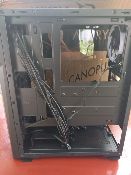 Carcasă Gaming AQIRYS Canopus | ATX, Tempered Glass, 3 Ventilatoare ARGB | Ca nouă, la cutie
