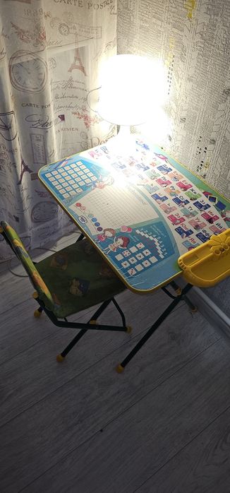 Детский стол и стульчик