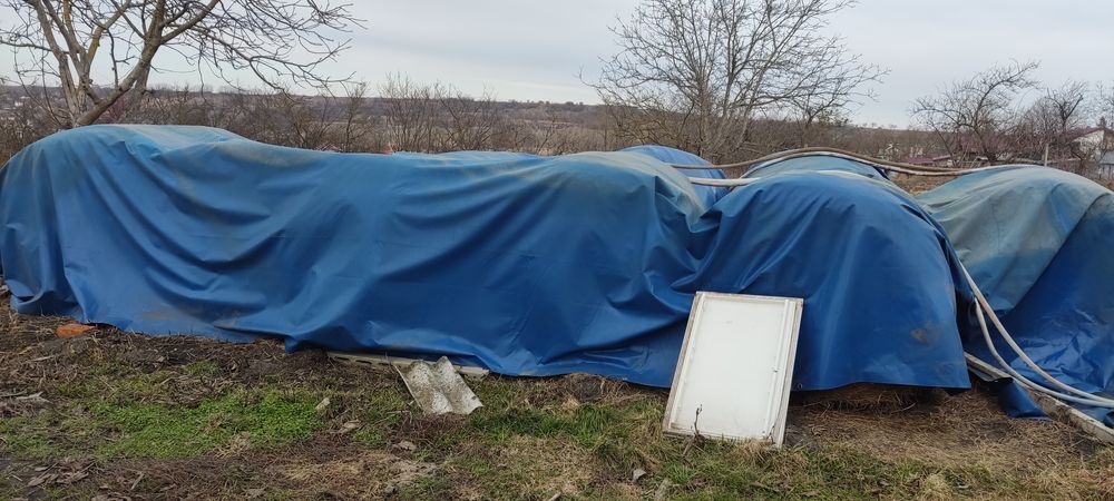 Vând baloți rotunzi și pătrați