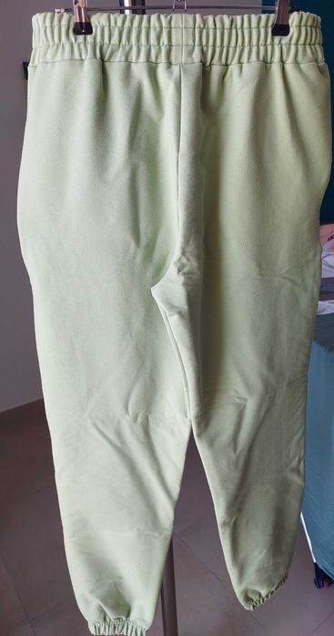 THE GIVING MOVEMENT joggers pantaloni trening NOI