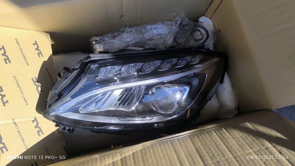 Фар за Mercedes W205 ляв чисто нов