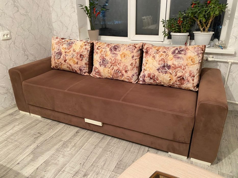 Продам диван в хорошем состоянии