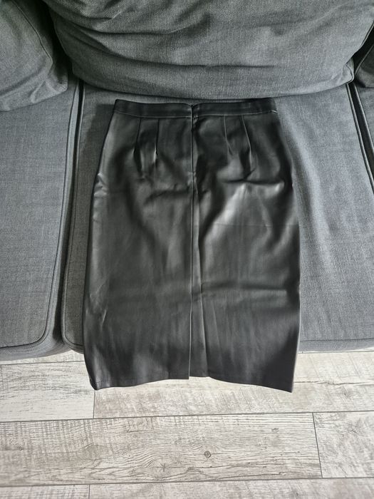 Fusta creion noua etichetă Măsura 38 imitație piele Kiabi