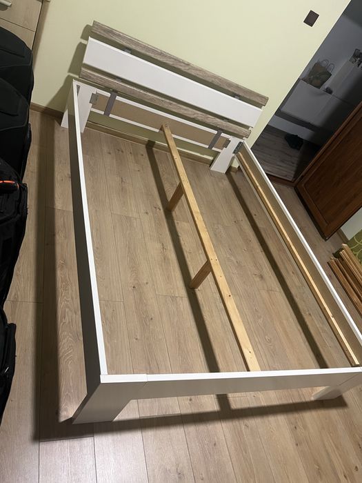 Спалня легло 140/200