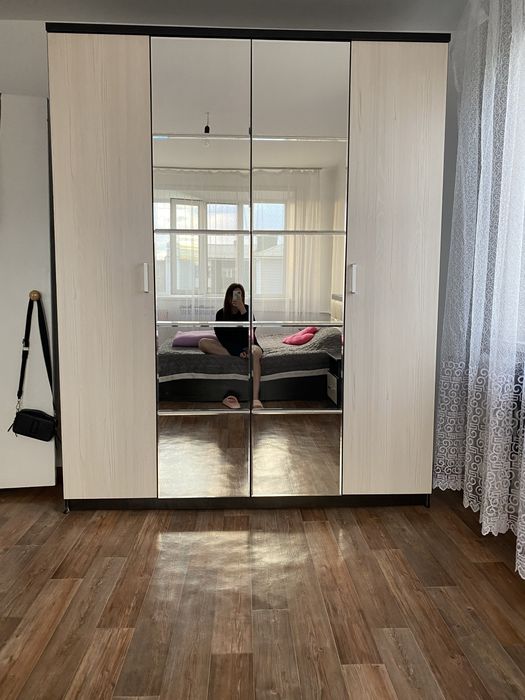 Продаю спальный гарнитур