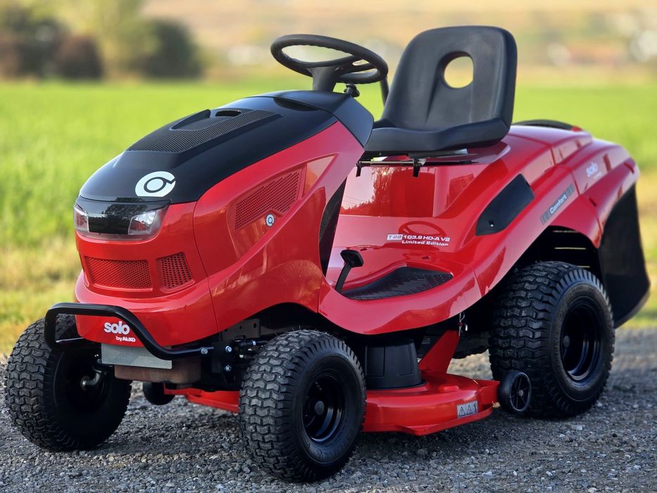 Tractoras gazon iarba Profesional Solo By Alko Austria 700 cm3 2 cilindrii 22 cp 20 ore funcționare ca nou!