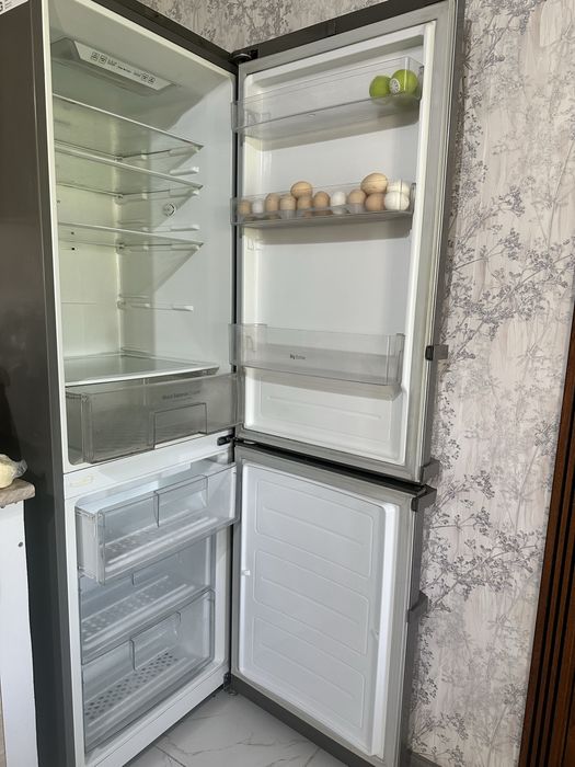 Холодильник с морозильником