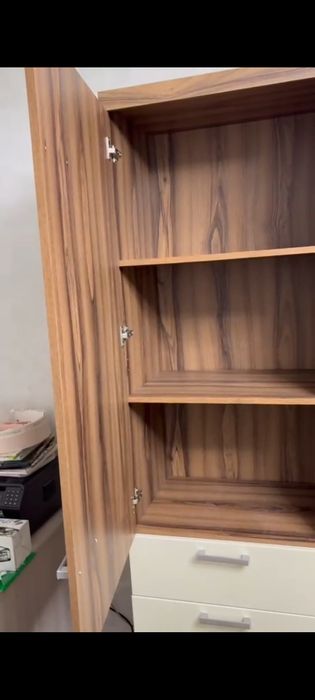 Продам стенку для гостиной с тв зонай