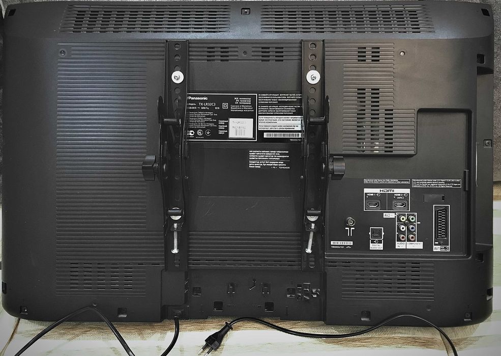 Телевизор Panasonic TX-LR32C3
