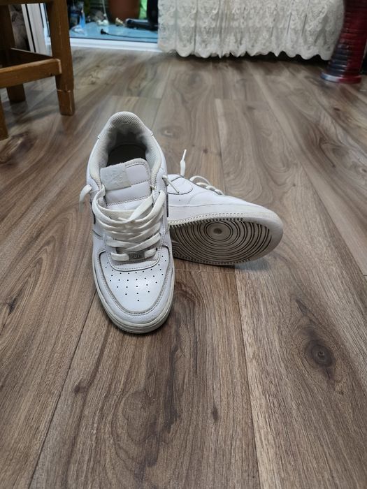 vând airforce 1 albi