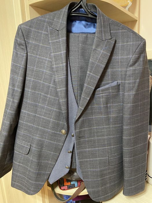 Костюм тройка турецкий