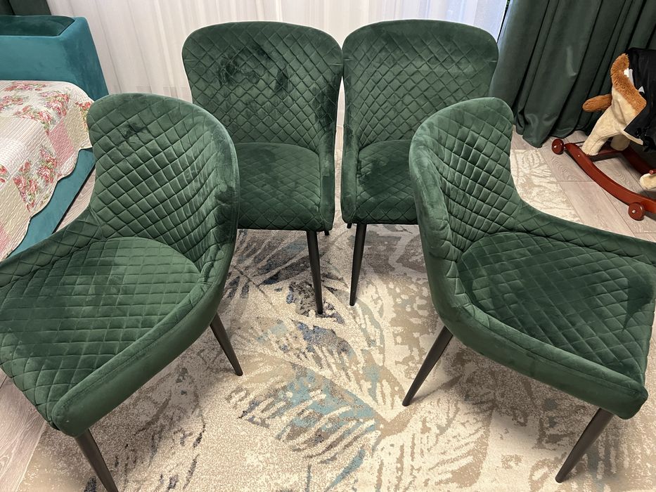Scaune tapiterie