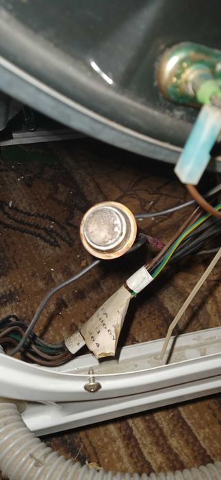 indesit  wn 421xwu/s