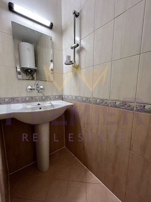 Дава се под наем Двустаен апартамент в Варна, Център - 65 кв.м за 484.5 € - Снимка #8