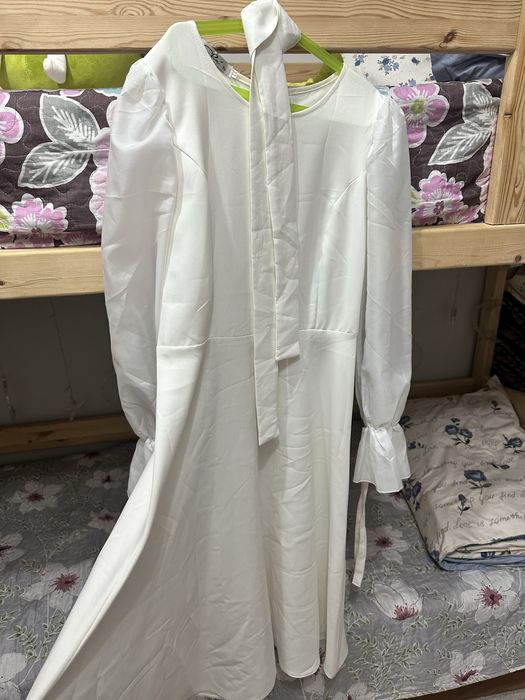 Белое платье хорошего качества