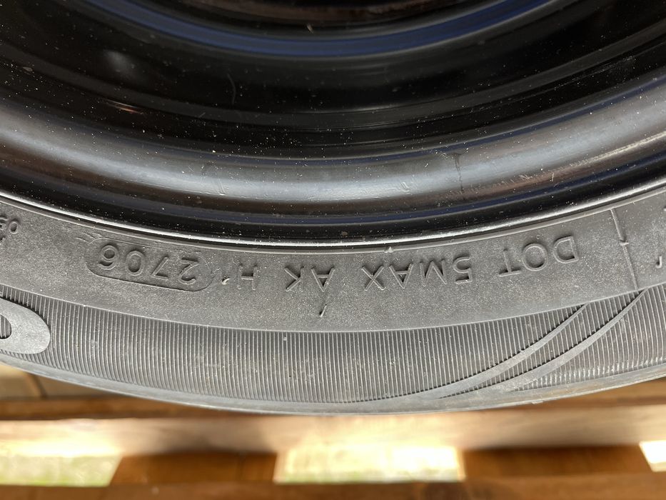 Set de 4 jenti cu cauciucuri