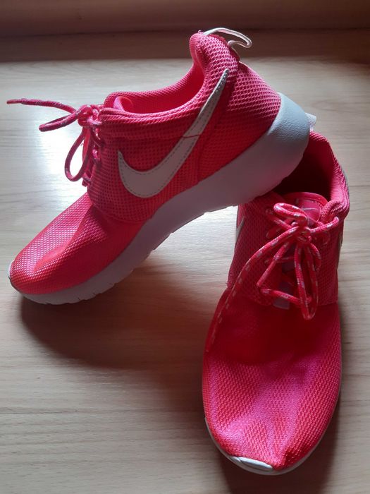 Маратонки NIKE дамски, 38-ми номер