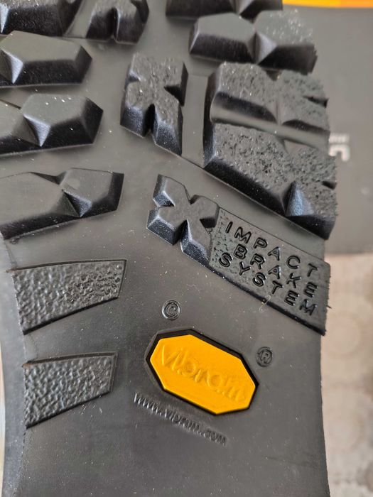La Sportiva Nepal Evo GTX+ котки Grivel Air Tech Cramp-O-Matic Evo