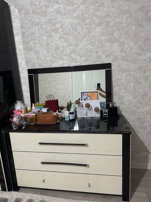 Спальный гарнитур