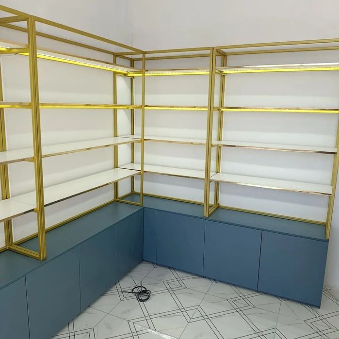 В лофт стиле витрины в магазин