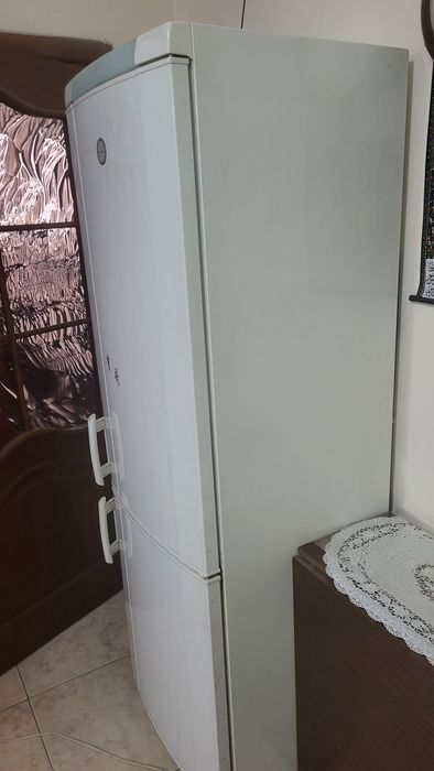 Двухкамерный холодильник Electrolux