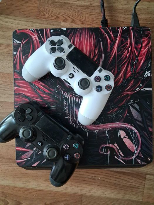 Продам Sony PlayStation 4