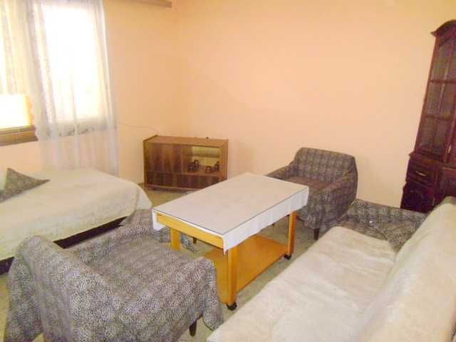 Продавам  ТРИЕТАЖНА  МАСИВНА КЪЩА на 500 м от центъра на гр. Тетевен