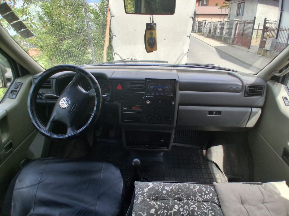 T4 Caravelle din 2003 si remorca