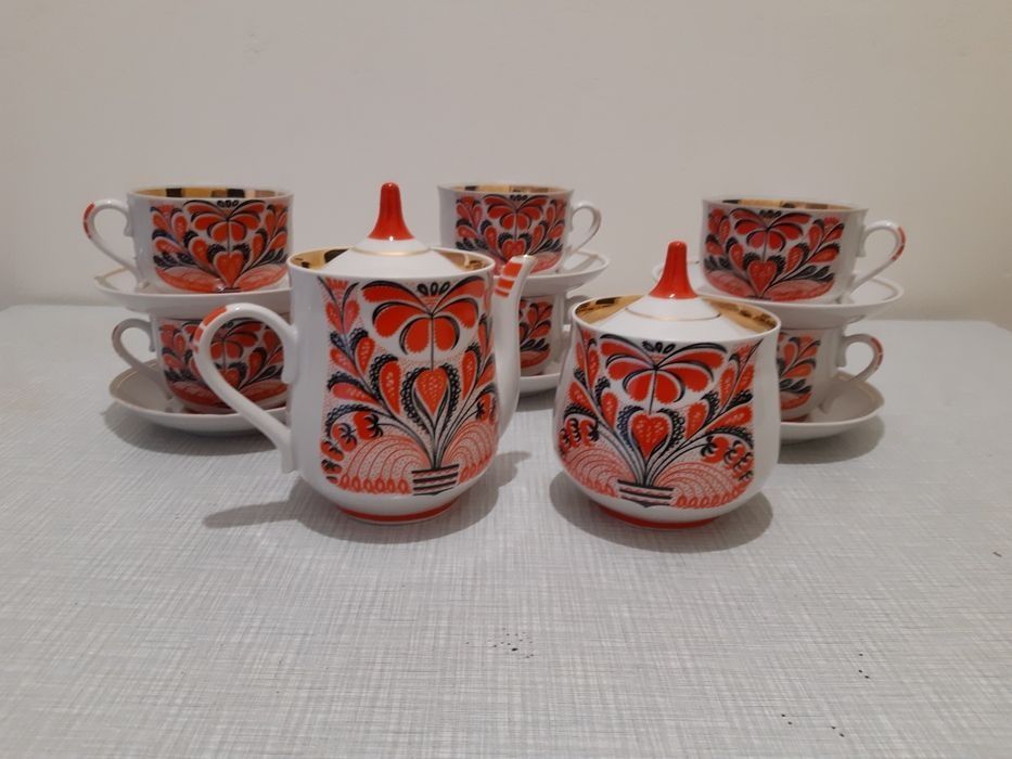 Чайные фарфоровые сервизы