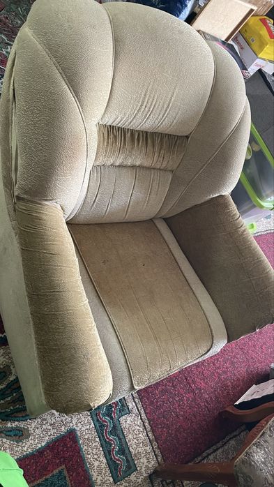 Кресло продаю беж