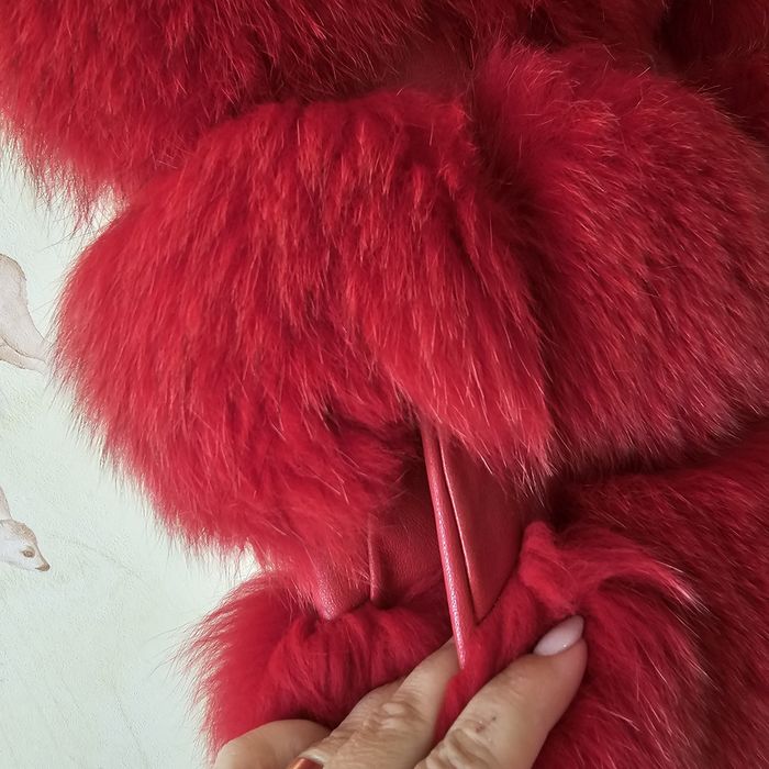 Vesta din blana rosie