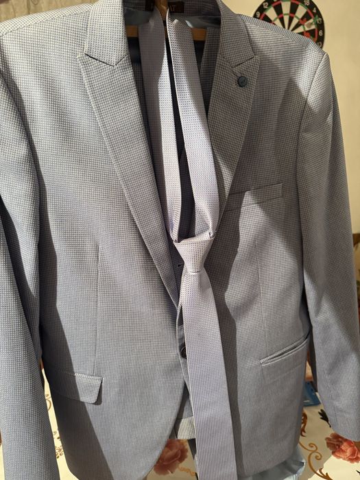 Продам мужской костюм