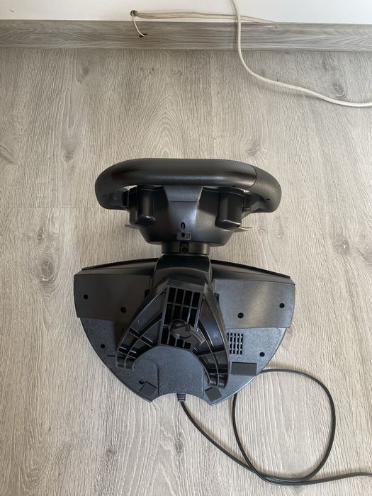 Volan Thrustmaster