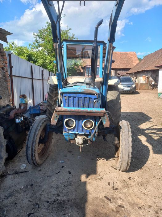 De vanzare tractor ford.4100.