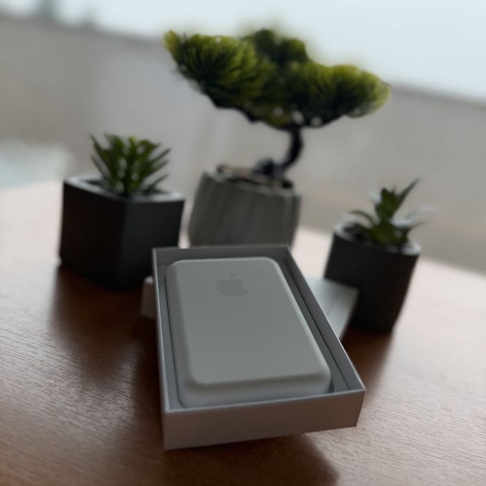 Apple Magsafe Battery Pack | Безжична зарядна батерия за iPhone